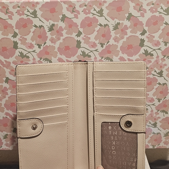 Kate Spade Laurel Way Stacey Bifold Wallet - Picture 4 of 7